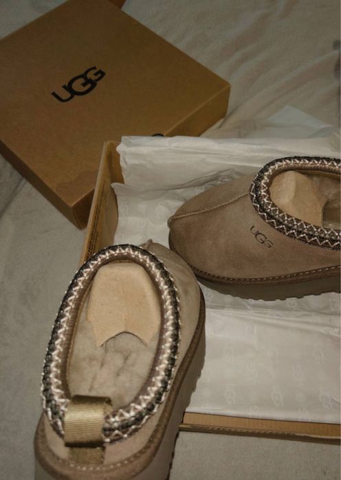 UGG на платформі