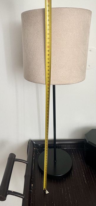 Candeeiro de mesa de cabeceira com abat jour em veludo