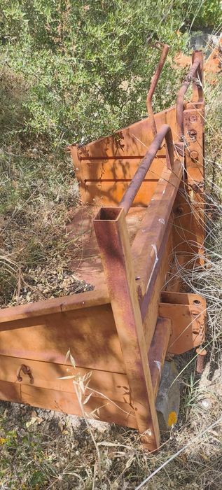 Trator massey ferguson 135 usado com alfaias