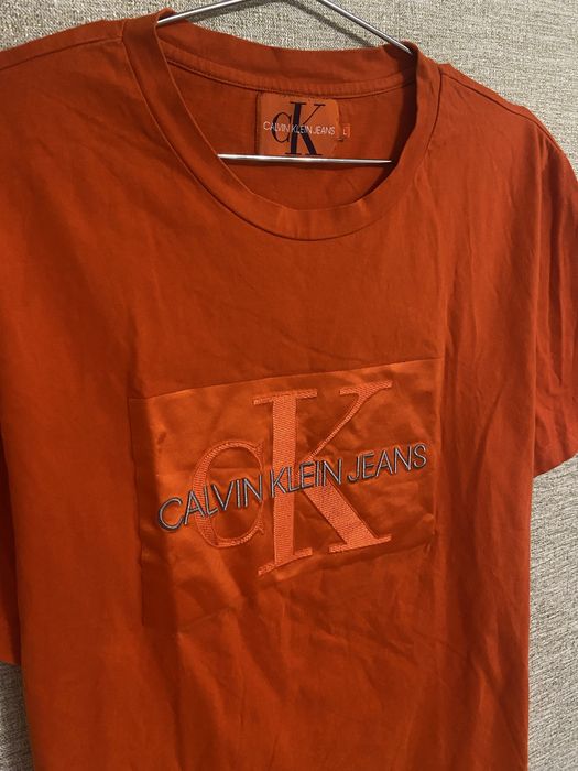 Футболка Calvin Klein size L , стан як новий , оригінал