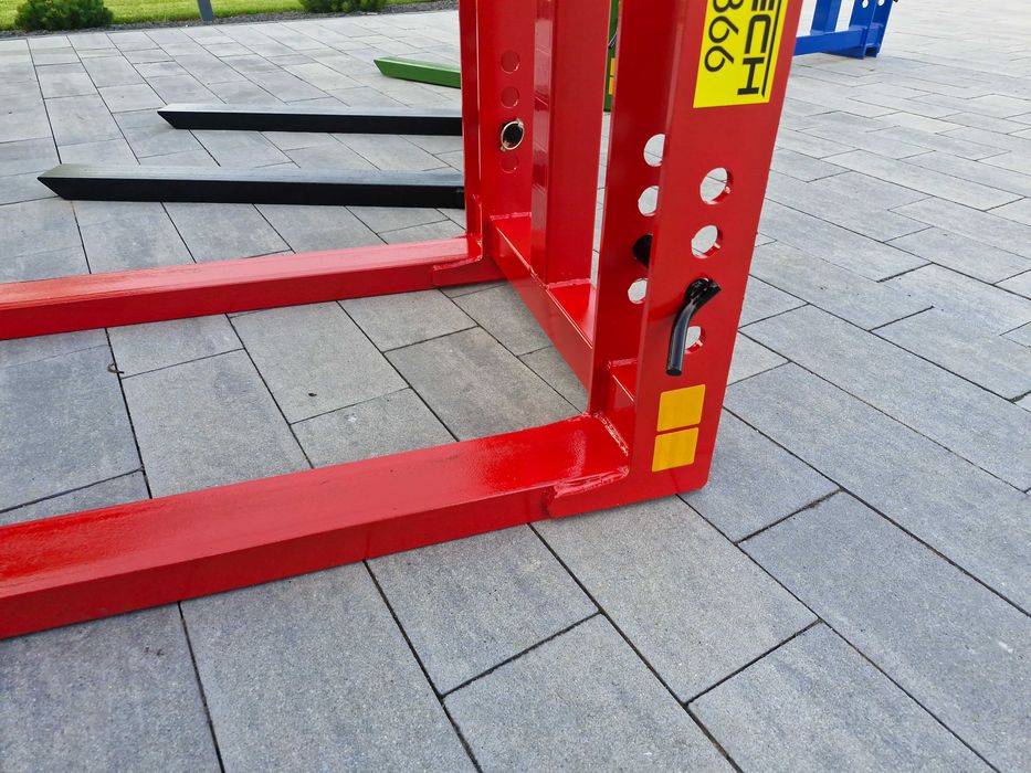 paleciak na tył ciągnika, widły do palet, 4 uchwyty mocujące, nowość