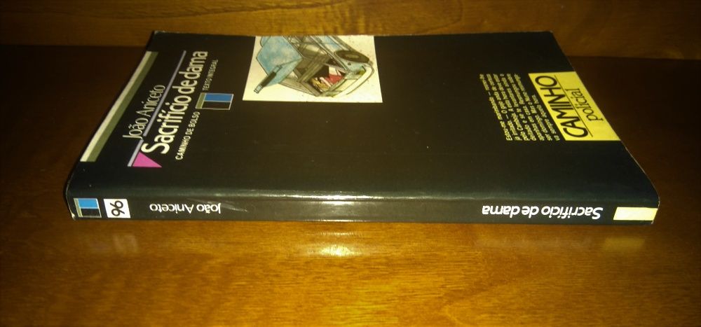 Livro policial Sacrificio de Dama de João Aniceto CAMINHO