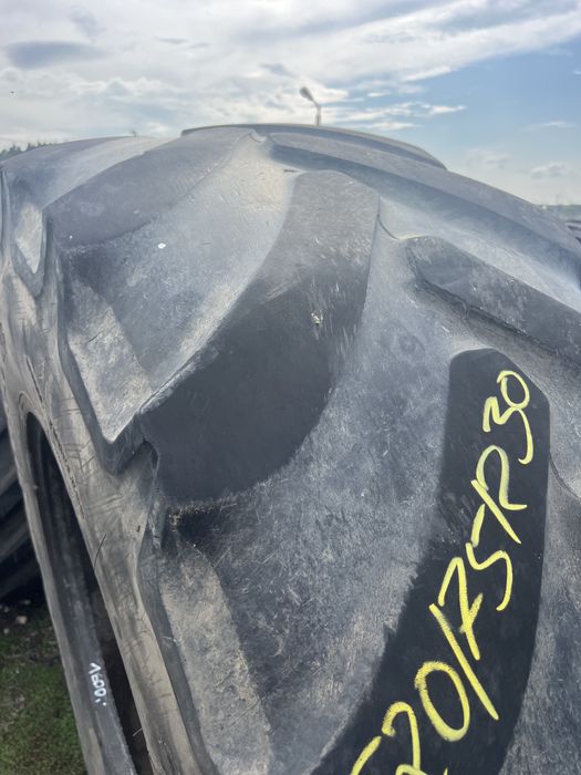 Opona używana 620/75R30