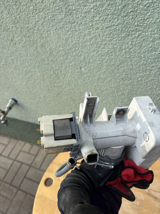 Pompa odpływowa pralki Electrolux EWF12040W – sprawna