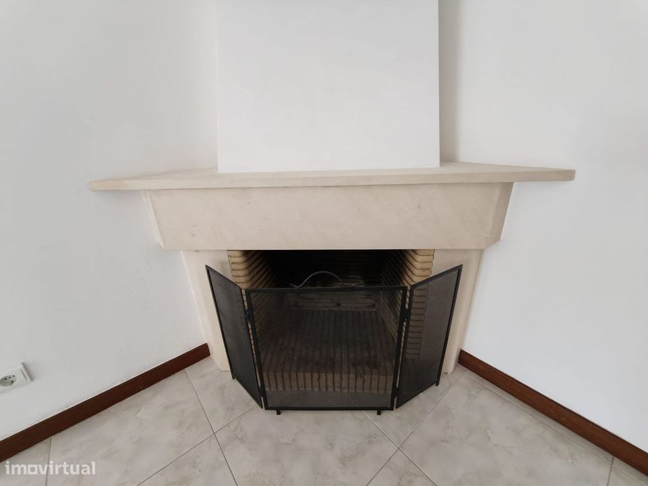 T2 em Corroios, pronto a habitar por 950€