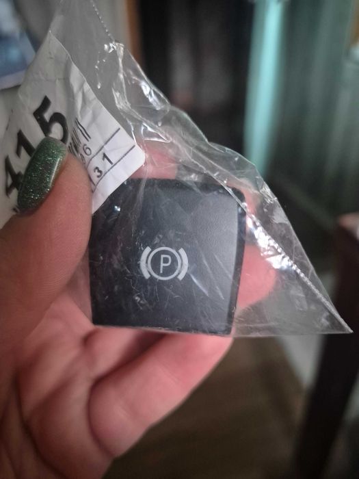 Кнопка стояночного тормоза BMW X5 E70