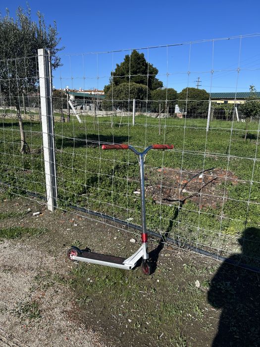 Vendo esta trotinete de freestyle (ler a descrição)