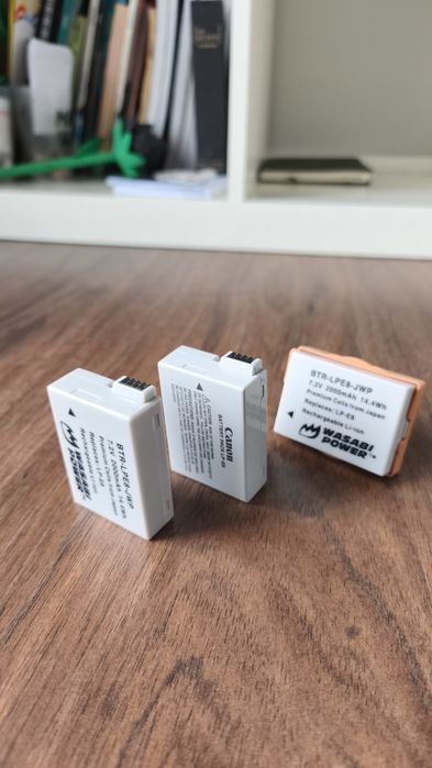 Câmara Canon rebel t51 + 2 objetivas + filtros + 3 baterias + SD card