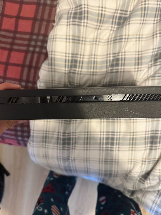 Ps4 preta bom estado