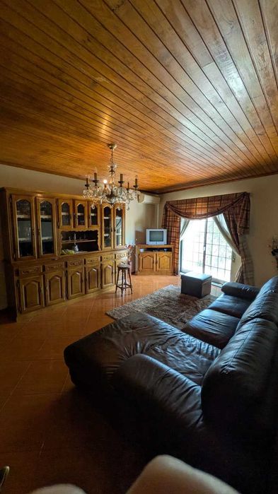 Vende-se casa T3 Oliveira de Barreiros, não pretendemos Imobiliárias