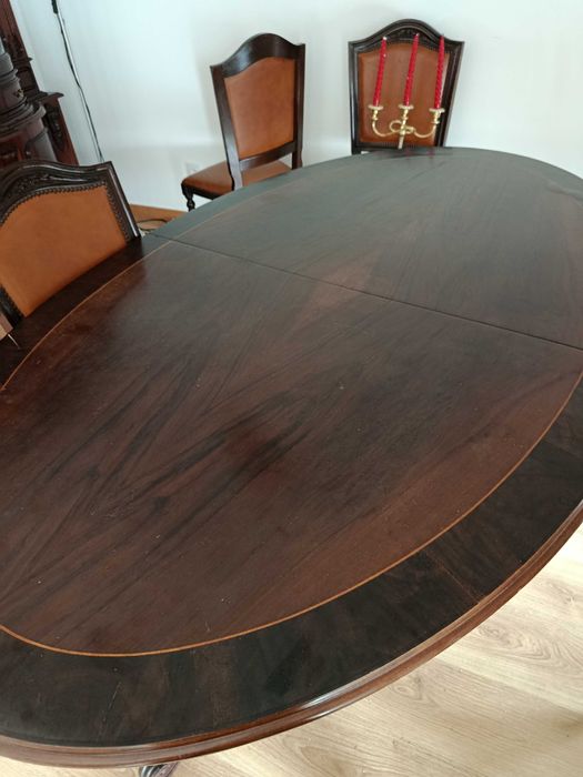 Mesa Oval de sala extensível e 6 cadeiras