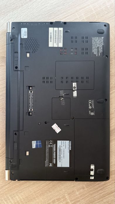 Ноутбук Toshiba TECRA R950-1LP