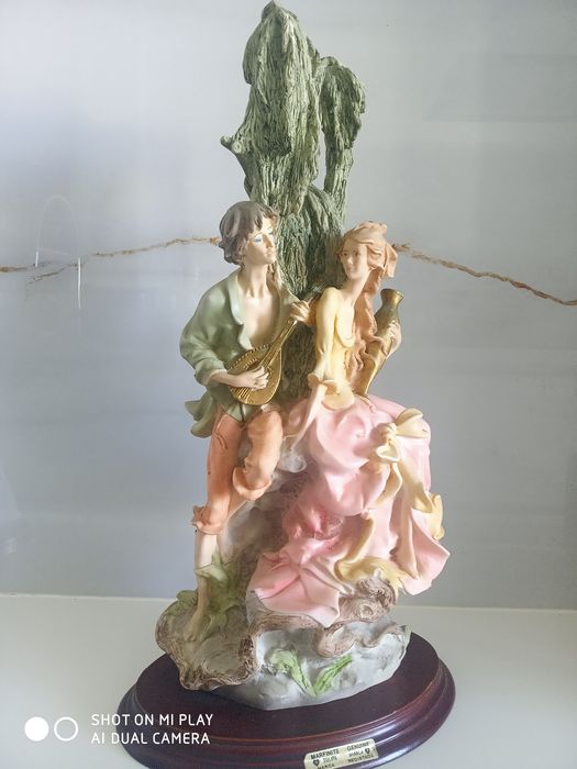 Estatueta em Marfinite Tulipa Branca