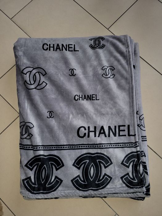 Duzy koc szary logowany