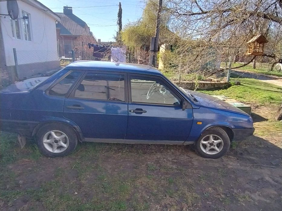 ваз  2199    випуск2003 року