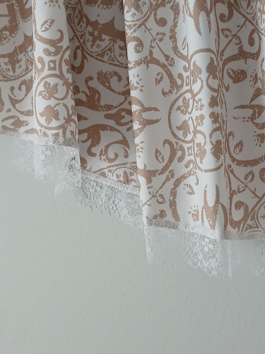 Lambrekin z koronką