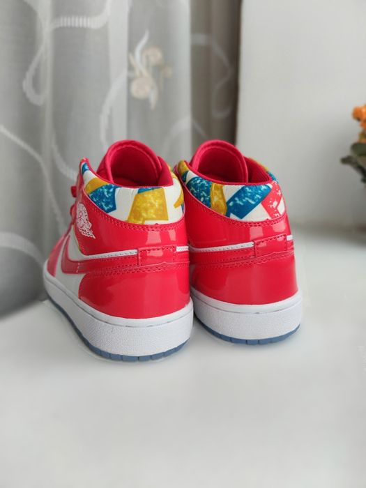 Кросівки Nike Air Jordan 1 Mid Se Barcelona Sweater Red Patent