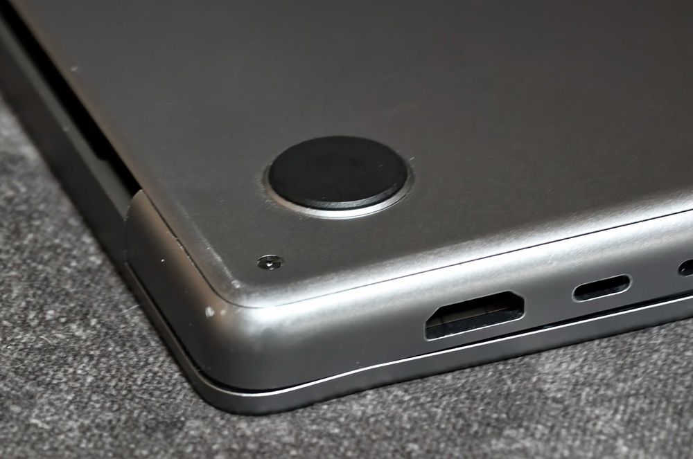 MacBook Pro 16" (A2485), Space Gray, 16/512