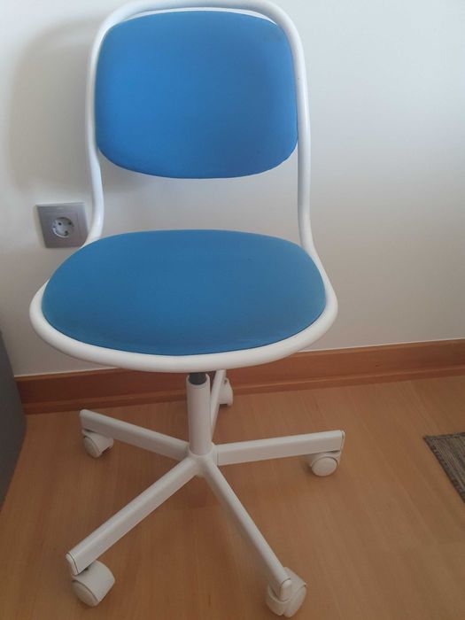 Cadeira de secretária de criança