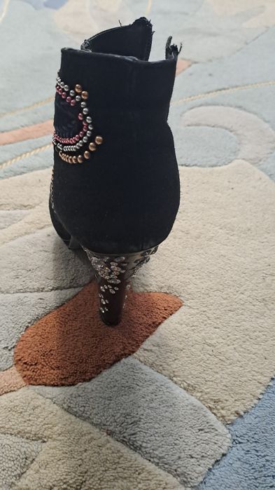 Черевики жіночі зимові та осінні