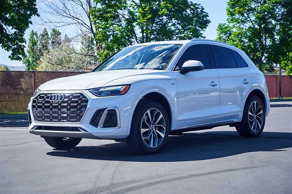 Audi Q5      2024
