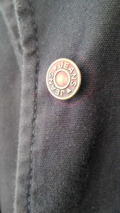 Blusão denim com bolsos para senhora