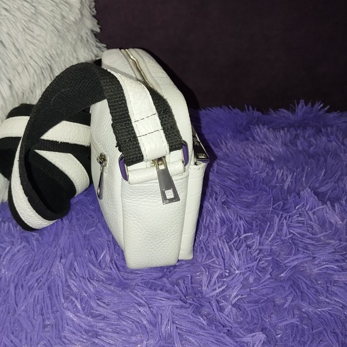 Шкіряна сумочка кросбоді