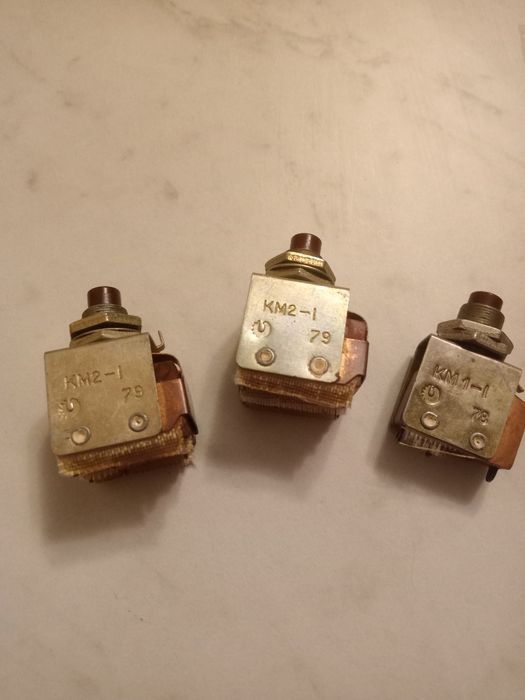 Кнопка малогабаритна КМ2-1 мікроперемикач