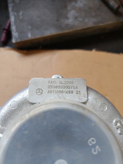 Orginalna Turbina mercedes c330 c360