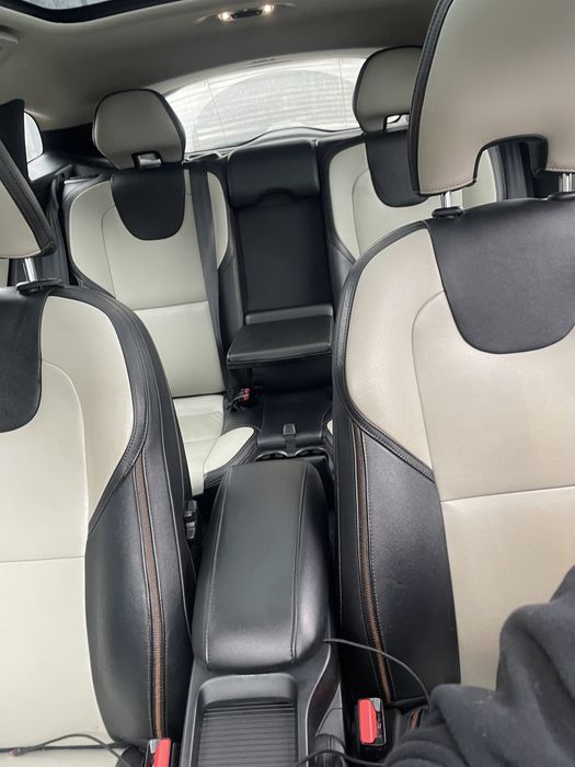 Volvo v40 Cross Country  Nowy rozrząd