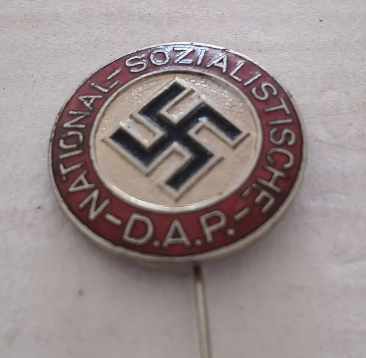 Militaria de Trincheira Pin simpatizante partido NSDAP