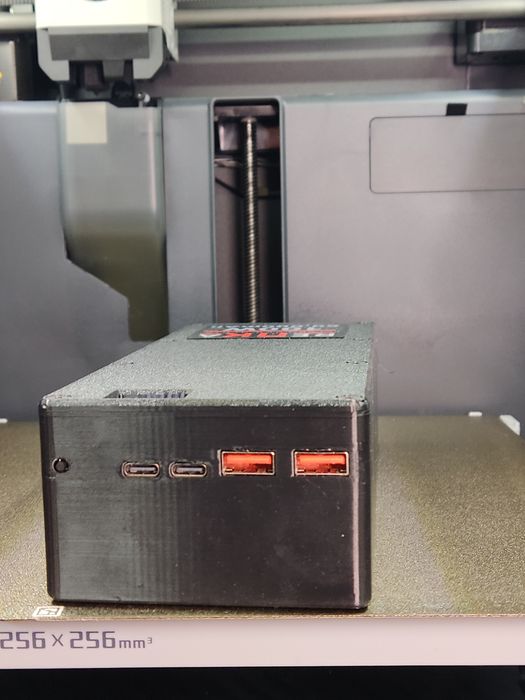 Продам мощный Power bank 60,000mAh 100W