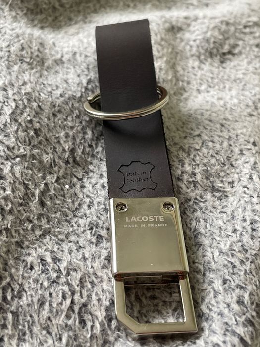 Брелок- карабин Lacoste. Натуральная кожа. Новый