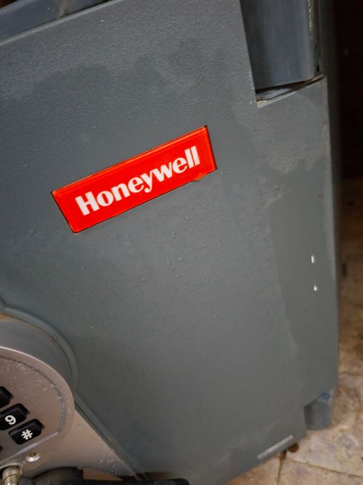Cofre Honeywell segurança contra fogo (1h) e água, c/ teclado digital e chave de emergência