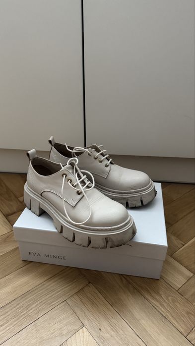 Eva Minge beżowe oxfordki na grubej podeszwie r. 37