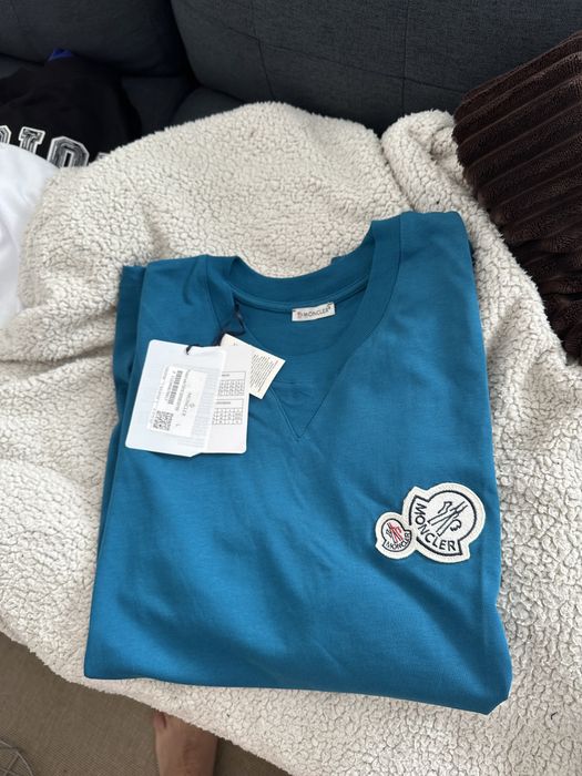 Tshirt Moncler tamanho L