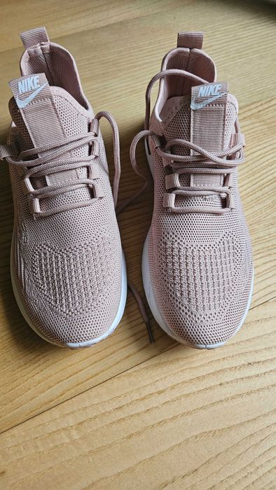 Buty damskie marki Nike