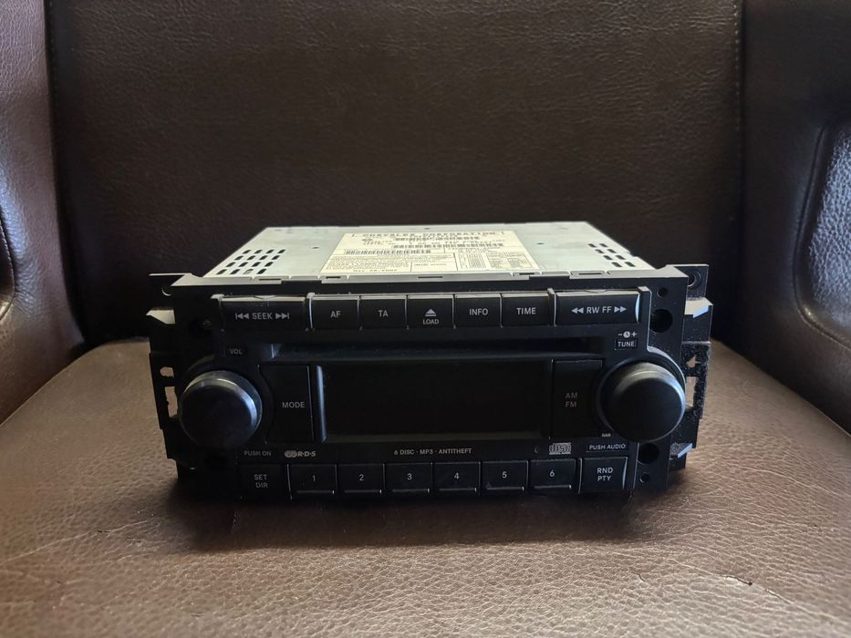 CHRYLSER DODGE RADIO RADIOODTWARZACZ CD P05064362