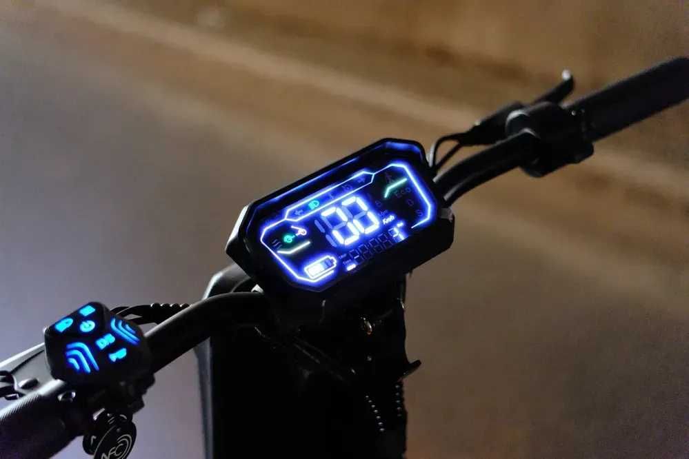 Електросамокат GIANT Blade GT 48V 18Ah 1600W Задньопривідний