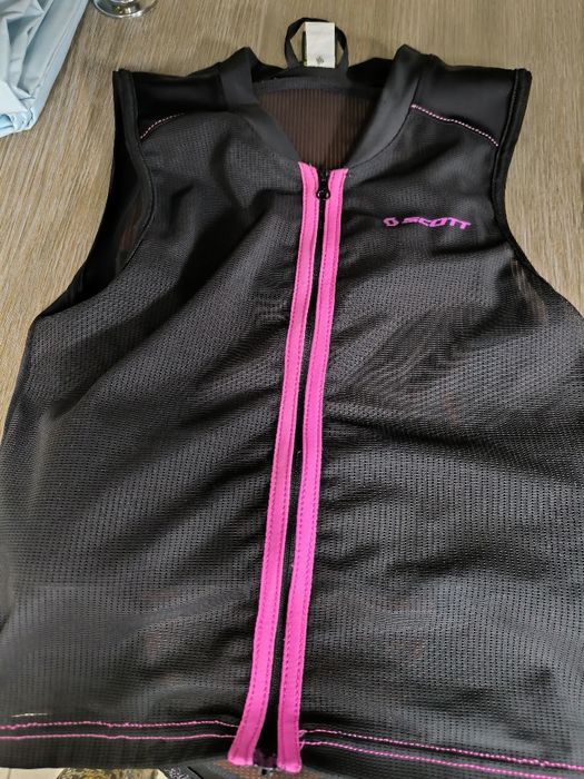 Захист для спини