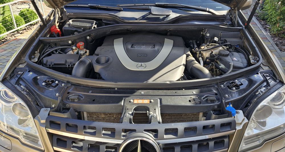 Mercedes ML500 Мерседес МЛ500 4матик 5.5 газ/бензин 2010 год