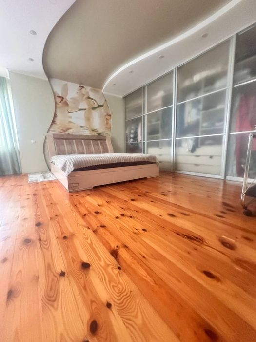 Продаж двоповерхового будинку по вул. Коваленка