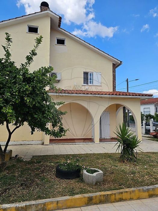 T5 Detached House for Sale