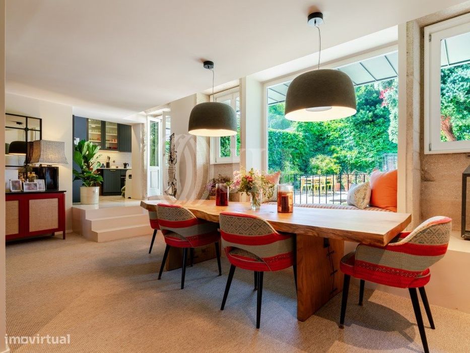 Moradia T4 com jardim, na Foz Velha, Porto