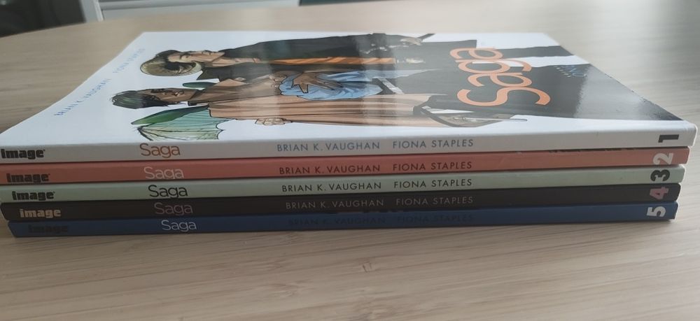 Saga - Volumes 1-5 Inglês