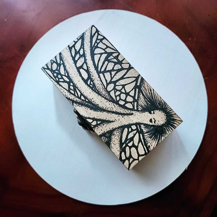 Caixa de Madeira, pintada à mão