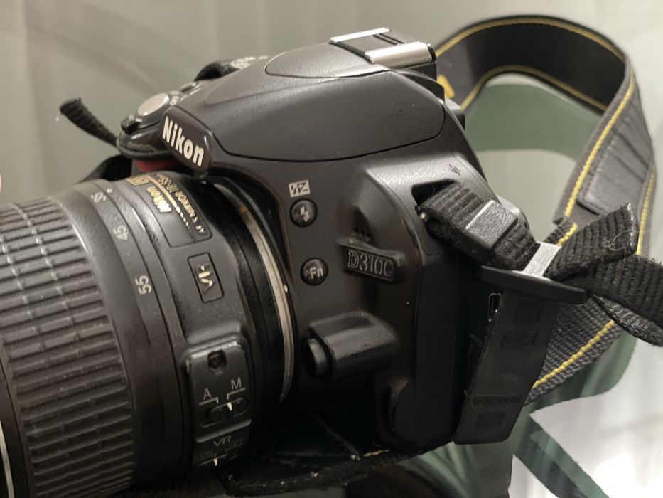 Nikon D3100 + bolsa de transporte