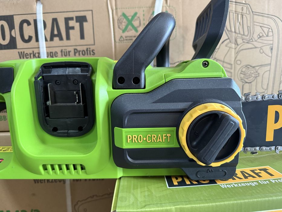 Пила акумуляторна PROCRAFT PCA42/2/ 2акб 8А/г + ЗП 20/2 /швидкість 12 м/с /шина 40см/ Гарантія 3 роки
