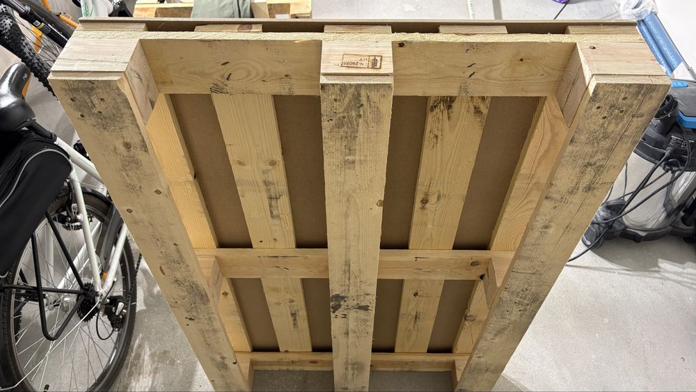 Paleta z obiciem mdf