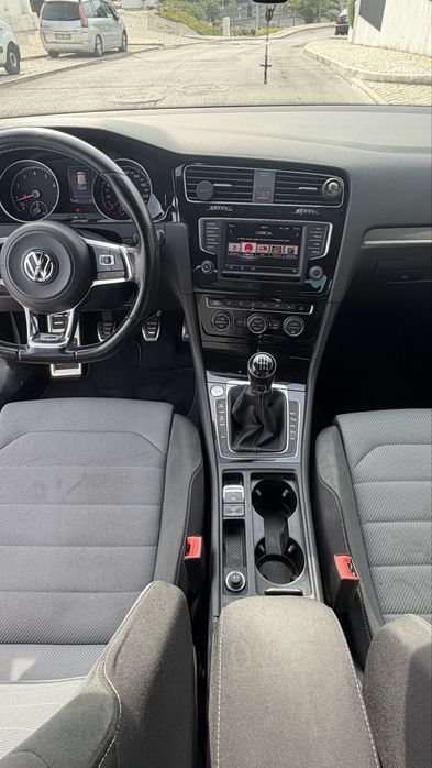 Vw Golf 7     R-LINE
